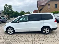Gebraucht Ford Galaxy 145 PS (106 kW) 2009 Weiß Van / Kleinbus