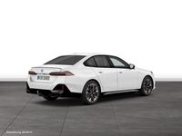 Gebraucht BMW 550e Comfort Edition 489 PS (359 kW) 2025 Alpinweiss Limousine