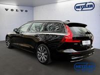 Gebraucht Volvo V60 Plus 398 PS (292 kW) 2022 Black solid stone / solid Kombi