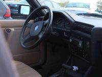 Gebraucht BMW 320 129 PS (94 kW) 1988 Grau Limousine