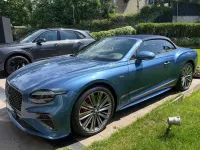 Neu Bentley Continental Mulliner 782 PS (575 kW) 2026 Blau Cabrio
