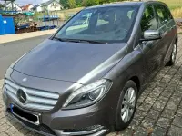 Gebraucht Mercedes B200 156 PS (114 kW) 2013 Grau Kleinwagen