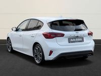 Gebraucht Ford Focus ST-Line X 155 PS (114 kW) 2023 Weiß Limousine