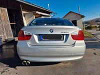 Gebraucht BMW 330 Basis 272 PS (200 kW) 2007 Silber Limousine