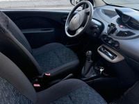 Second-hand Renault Twingo Dynamique 75 CP (55 kW) 2012 Alb Hatchback