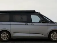 Neu VW California California 150 PS (110 kW) 2026 Monosilber metallic /black roof Van