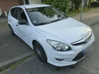 Gebraucht Hyundai i30 109 PS (80 kW) 2010 Weiß Kleinwagen