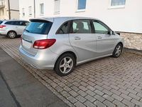 Gebraucht Mercedes B180 122 PS (89 kW) 2018 Grau Van / Kleinbus