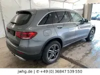 Gebraucht Mercedes GLC300e AMG 320 PS (235 kW) 2021 Selenitgrau (metallic) SUV