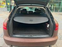 Second-hand Audi A6 300 CP (220 kW) 2005 Albastru Break