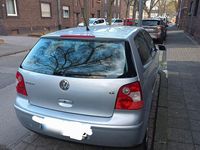 Gebraucht VW Polo Basis 64 PS (47 kW) 2003 Silber Kleinwagen