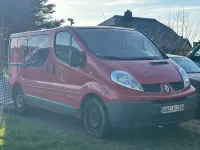 Gebraucht Renault Trafic 114 PS (83 kW) 2010 Rot Van / Kleinbus