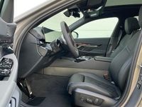 Neu BMW 520 Comfort Edition 208 PS (152 kW) 2026 Oxidgrau ii metallic Kombi