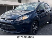 Gebraucht Ford Fiesta Trend 82 PS (60 kW) 2012 Blau Kleinwagen