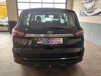 Gebraucht Ford S-MAX Business Edition 150 PS (110 kW) 2017 Shadow black Van / Kleinbus
