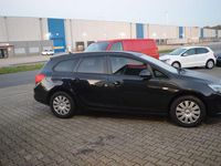Gebraucht Opel Astra 131 PS (96 kW) 2014 Schwarz Kombi