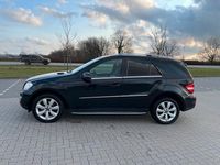 Gebraucht Mercedes ML350 231 PS (169 kW) 2011 Schwarz SUV