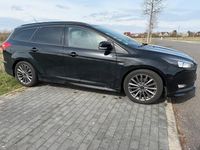Second-hand Ford Focus ST-Line 150 CP (110 kW) 2017 Negru Break