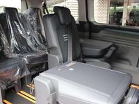 Neu Ford Tourneo Active 150 PS (110 kW) 2025 Schwarz Van / Kleinbus