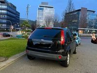 Gebraucht Ford Fiesta Ambiente 69 PS (50 kW) 2005 Schwarz Kleinwagen