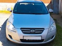 Używany Kia Ceed 109 KM (80 kW) 2008 Szary Hatchback