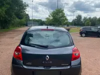 Gebraucht Renault Clio 90 PS (66 kW) 2006 Grau Kleinwagen