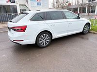 Gebraucht Skoda Superb Style 150 PS (110 kW) 2022 Weiß Kombi