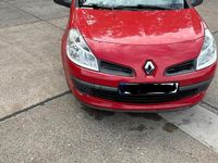 Gebraucht Renault Clio III 75 PS (55 kW) 2006 Rot Kleinwagen