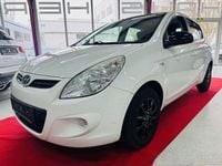 Gebraucht Hyundai i20 Edition 77 PS (56 kW) 2012 Weiß Kleinwagen