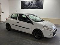 Gebraucht Renault Clio IV 75 PS (55 kW) 2012 Weiß Kleinwagen