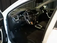 Gebraucht Kia Ceed Spirit 136 PS (100 kW) 2019 (wd) cararraweiss Kleinwagen