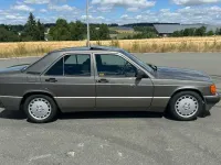 Gebraucht Mercedes 190 118 PS (86 kW) 1990 Grau Limousine