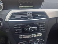 Gebraucht Mercedes C180 Elegance 156 PS (114 kW) 2014 Silber Kombi