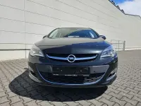 Gebraucht Opel Astra Exklusiv 140 PS (102 kW) 2014 Graphitschwarz metallic Kombi