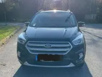 Gebraucht Ford Kuga Titanium 150 PS (110 kW) 2020 Schwarz SUV
