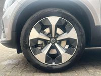 Gebraucht Volvo XC40 Core 163 PS (119 kW) 2025 Aurora silver SUV