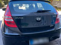Gebraucht Hyundai i30 90 PS (66 kW) 2010 Schwarz Kleinwagen