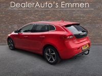 Gebraucht Volvo V40 Momentum 150 PS (110 kW) 2012 Rot Kleinwagen