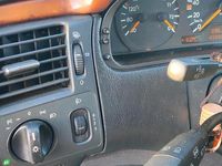 Używany Mercedes E290 129 KM (94 kW) 1998 Andere farben Sedan/Limuzyna