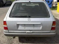 Gebraucht Mercedes E220 150 PS (110 kW) 1994 Kombi