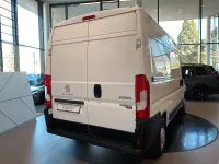 Gebraucht Peugeot Boxer 140 PS (102 kW) 2021 Weiß Van
