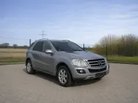 Gebraucht Mercedes ML350 231 PS (169 kW) 2010 Silber SUV