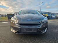 Gebraucht Ford Focus Titanium 125 PS (91 kW) 2017 Grau Limousine