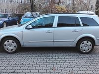 Gebraucht Opel Astra Edition 90 PS (66 kW) 2009 Argon silber/ice silver (m2) Kombi