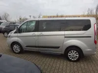 Gebraucht Ford Tourneo Trend 131 PS (96 kW) 2022 Moondust silver metallic Van / Kleinbus