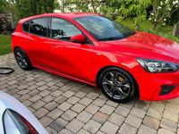 Gebraucht Ford Focus ST-Line 120 PS (88 kW) 2018 Rot Limousine