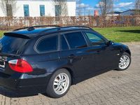 Gebraucht BMW 320 150 PS (110 kW) 2007 Schwarz Kombi