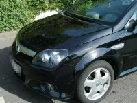 Używany Opel Tigra 125 KM (91 kW) 2005 Czarny Kabriolet