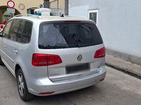 Gebraucht VW Touran Style 105 PS (77 kW) 2010 Silber Van / Kleinbus
