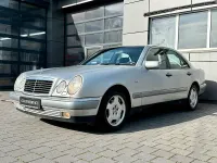 Gebraucht Mercedes E320 Elegance 224 PS (164 kW) 1999 Brillantsilber  metalliclack Limousine